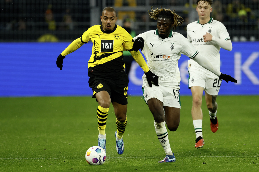 金年会注册关于转会期门兴格拉德巴赫备战德国杯，外线爆发细节曝光，气氛紧张，训练强度明显提升的信息